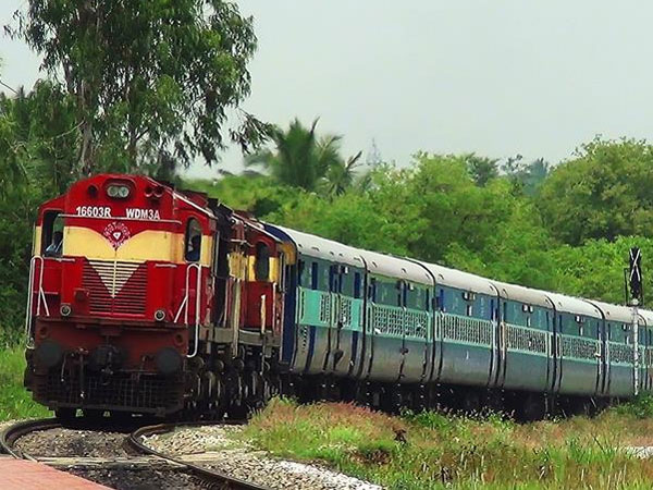 भारतीय रेलवे नहीं होगी बंद