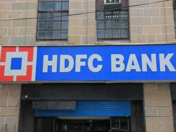 एचडीएफसी बैंक के ग्राहकों के सामने दिक्कत